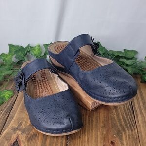 Alicegana. Navy Blue Women's Shoes. Extremely Cute And Comfy. Size 40/8.5